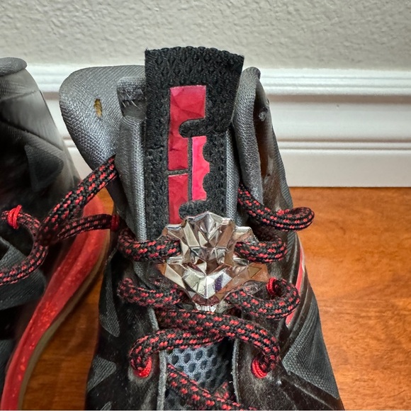 LeBron 10+ Sport Pack Pressure Size 11 - Picture 5 of 11
